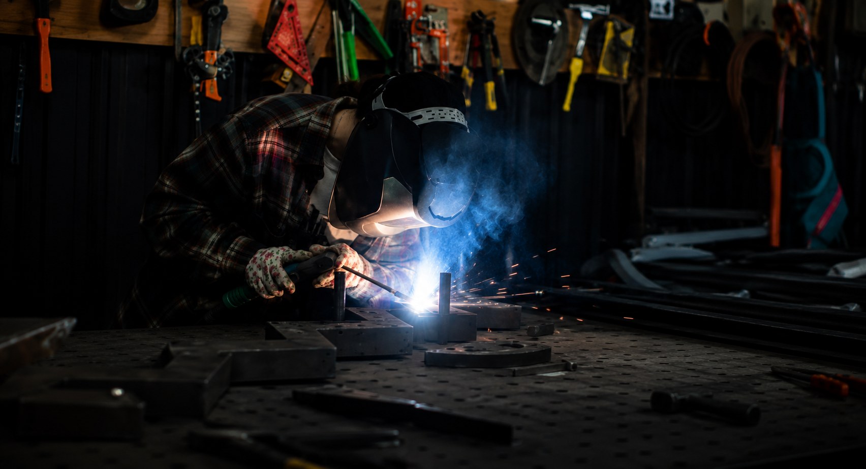 A KARBA welder at work in the Tbilisi workshop